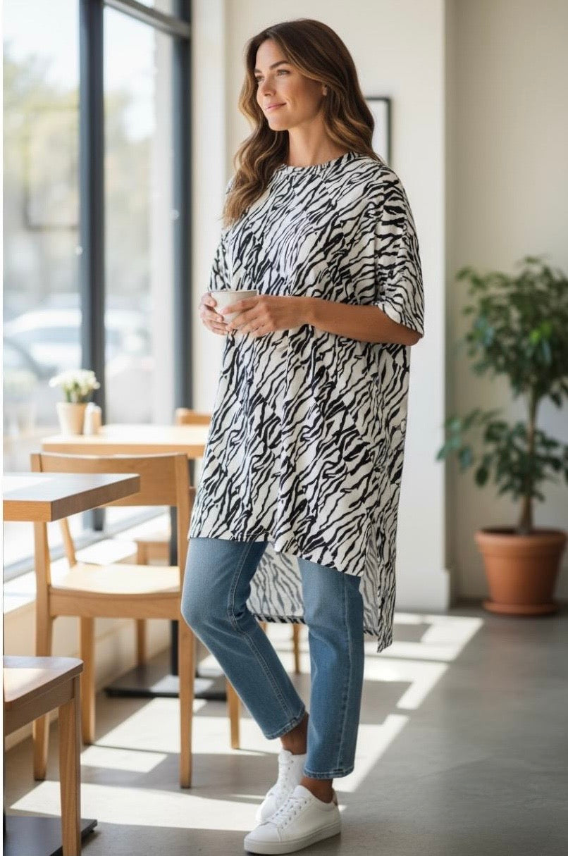 ANNA  Animal SHORT SLEEVE TOPS