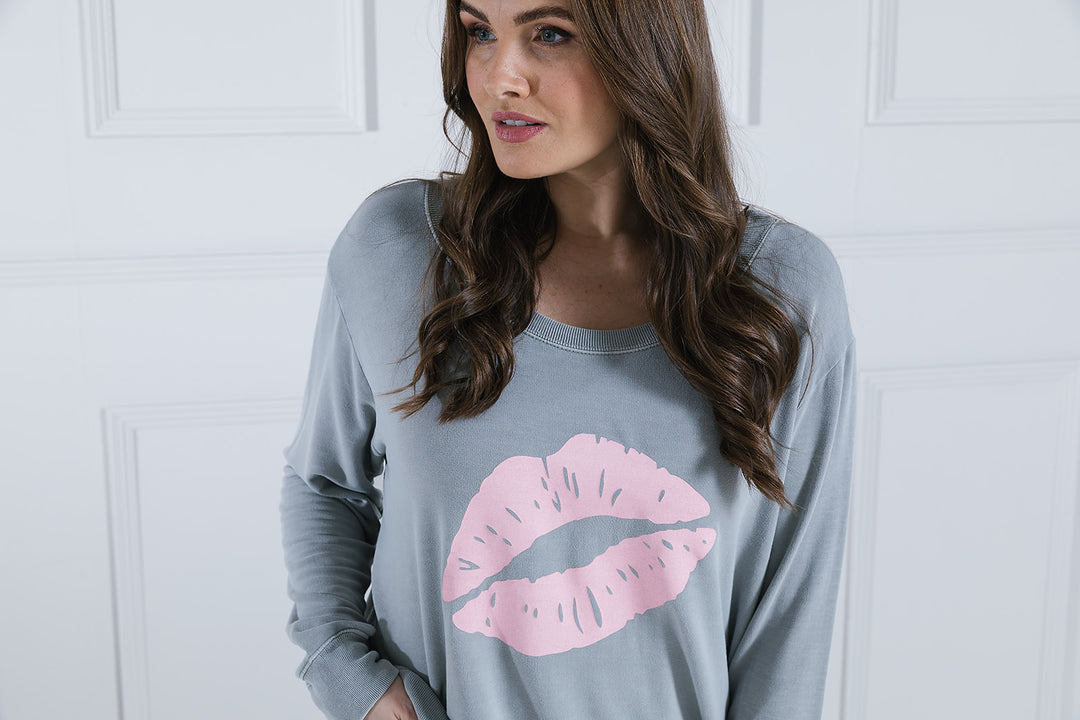 Lucie Lips Sweat