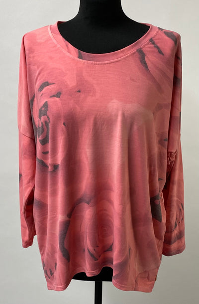 Blooming  Rose Karma Curved Hem Top