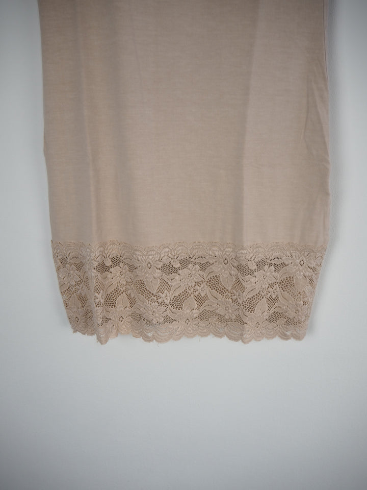 Sammy Lace Vest Longline Pretty Vest